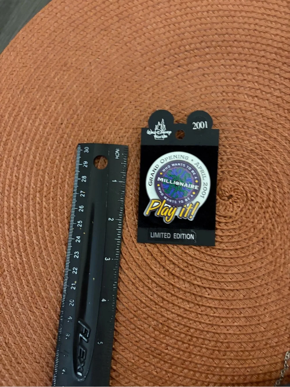 Walt Disney World 'Play It! Millionaire' Limited Edition Pin